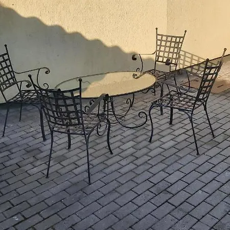 Dorka Vendeghaz Lägenhet